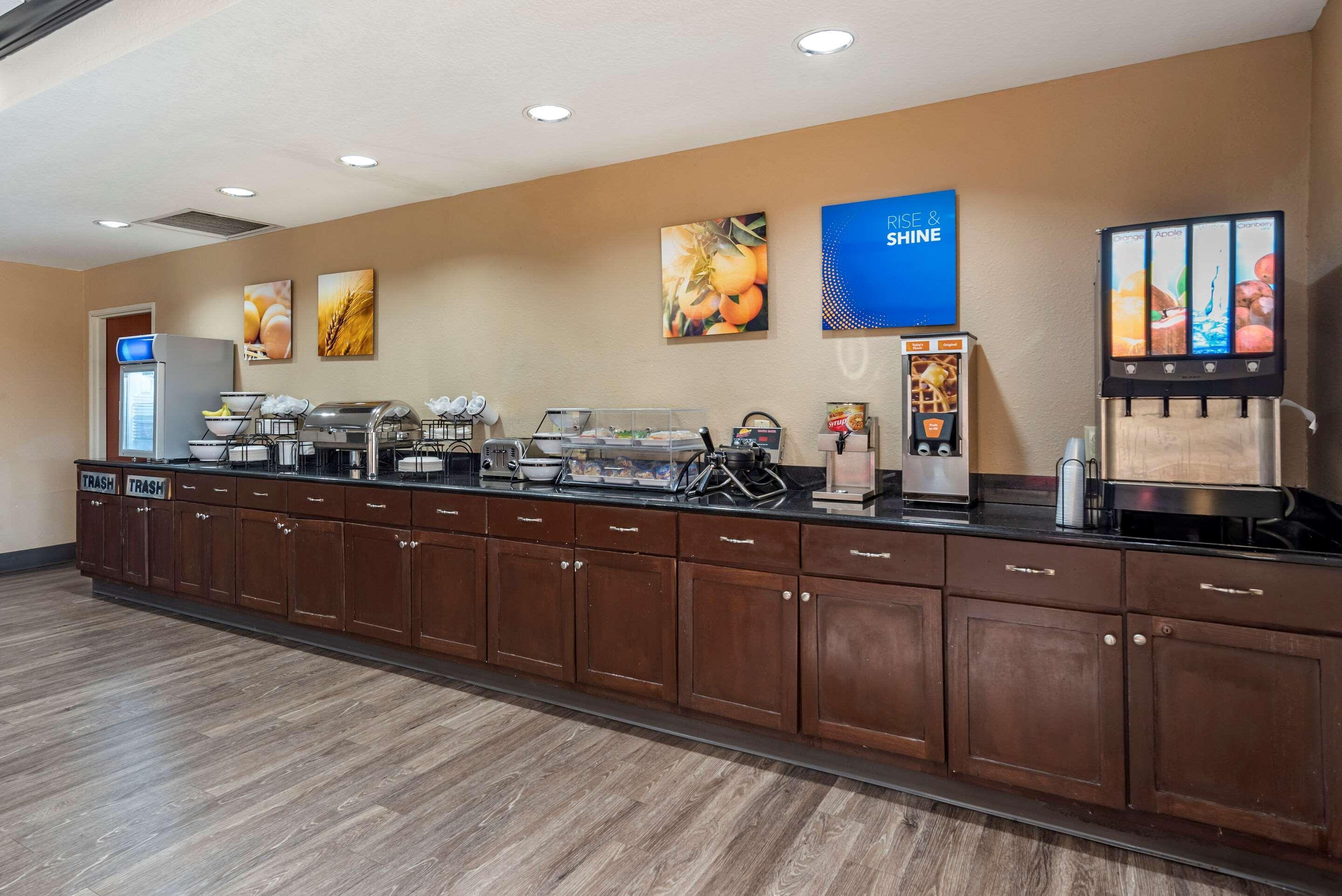 Comfort Inn & Suites Clinton Exteriér fotografie